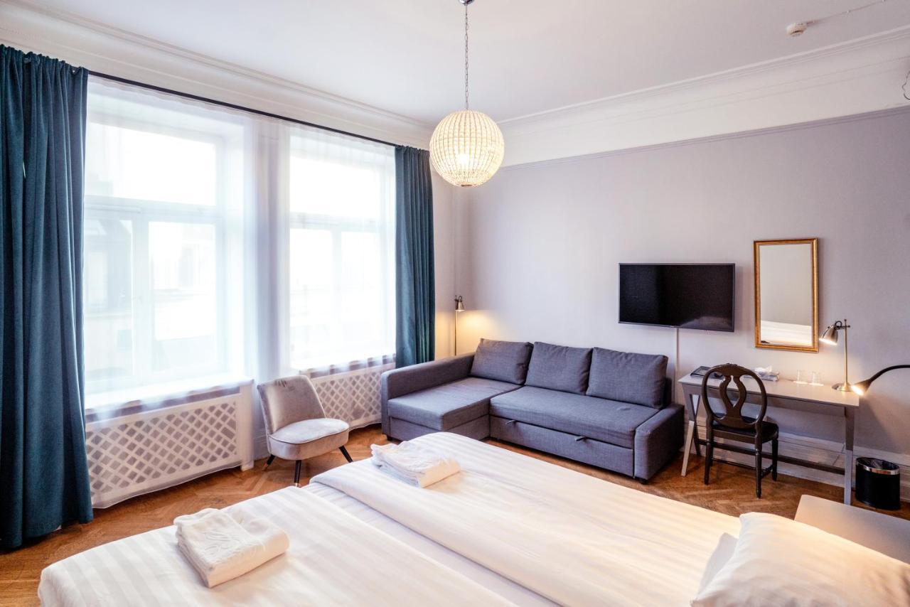 Queen's By First Hotel 3*