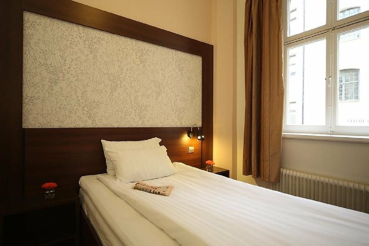 Queen's By First 3* Stockholm