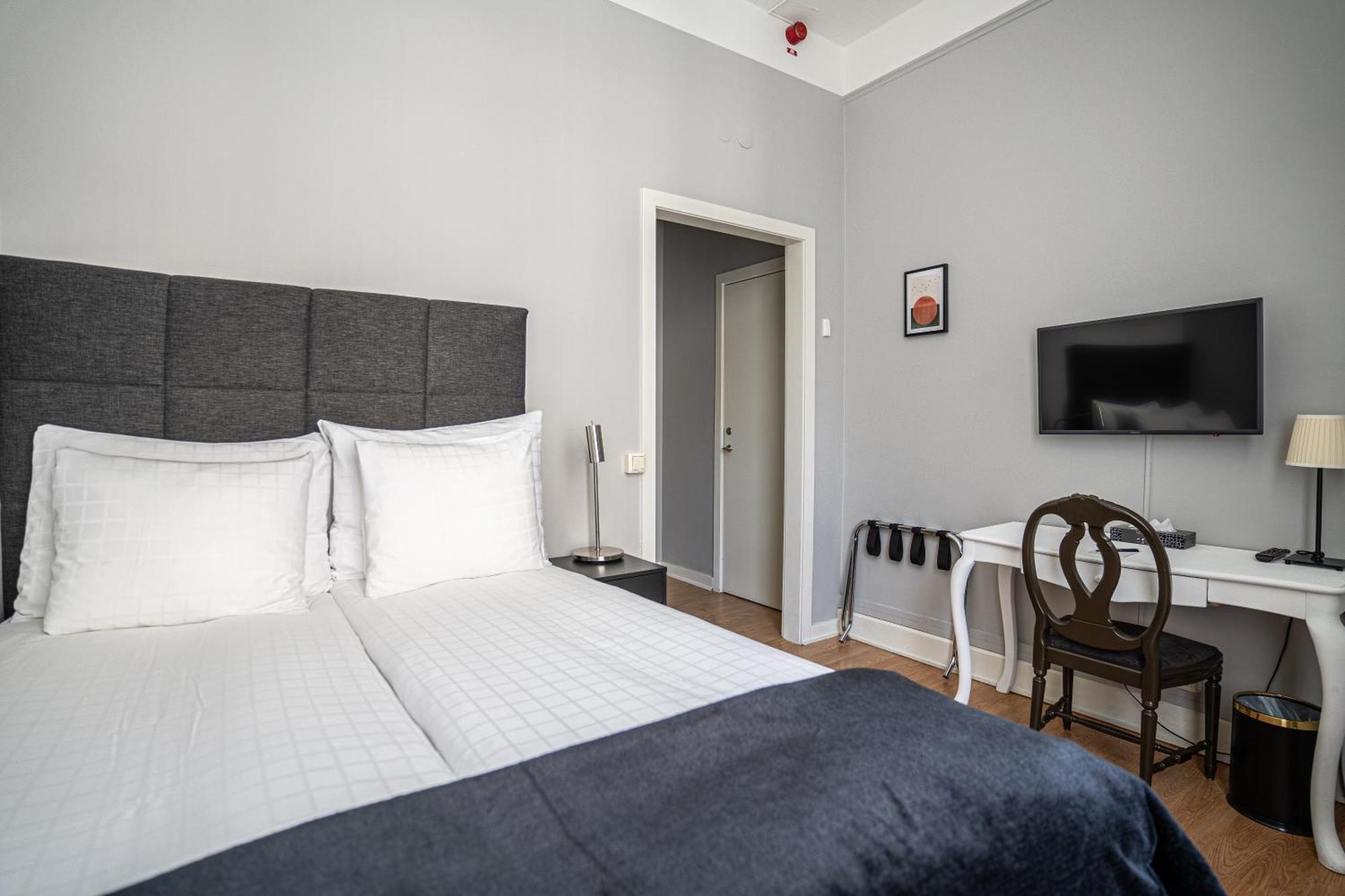 Queen's By First 3* Stockholm